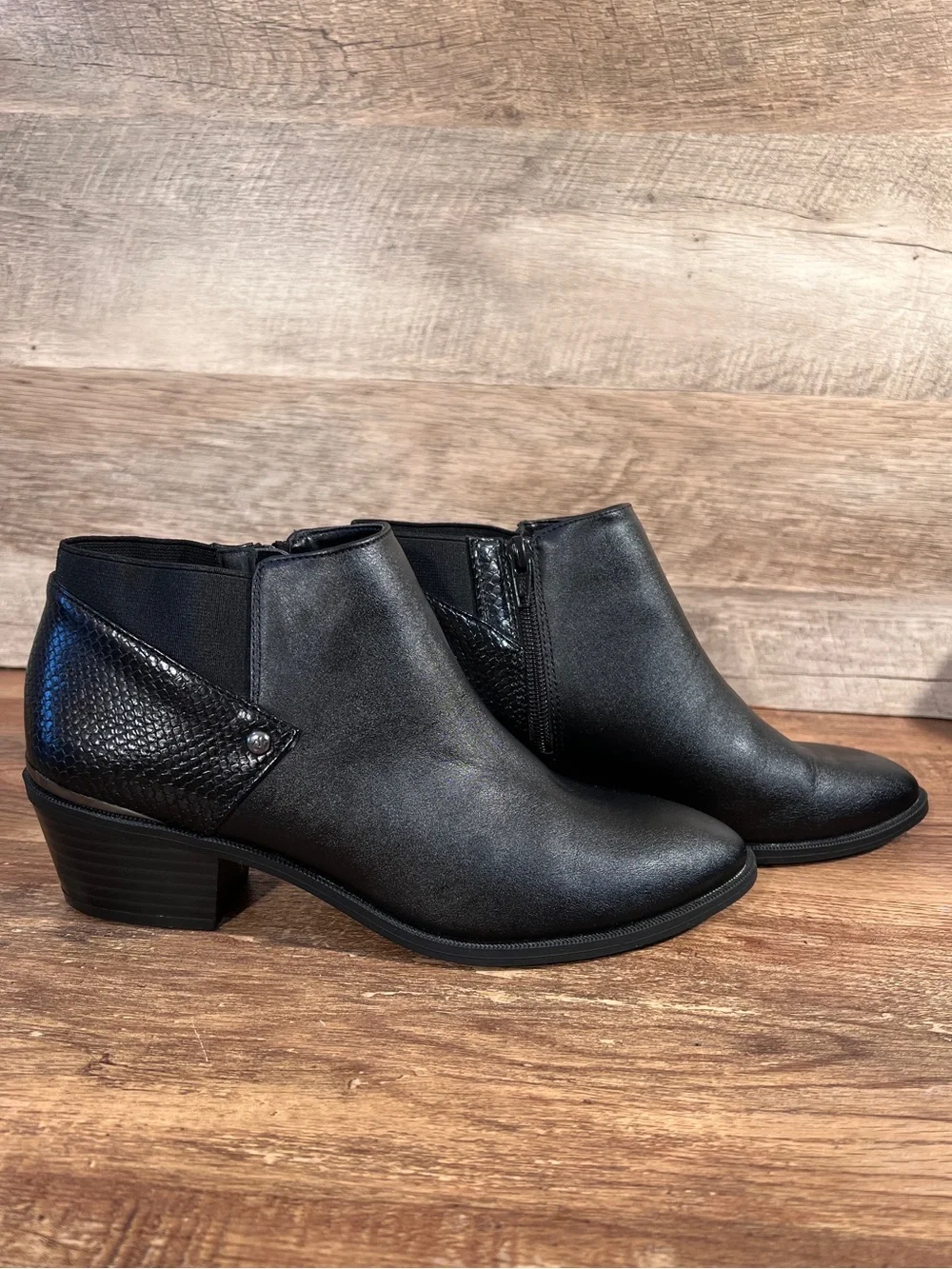 Simply Vera Vera Wang Black Ankle Boots Size 8 Block Heel Booties